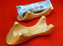 Load image into Gallery viewer, 2 towel trays with towel in one of them